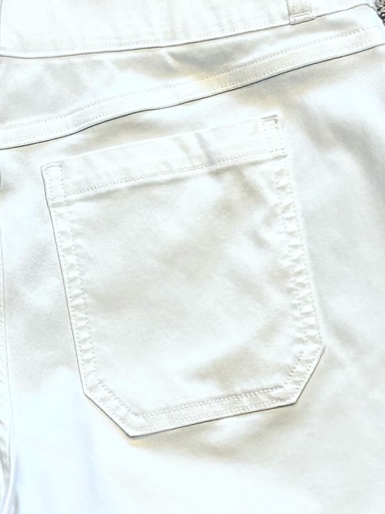Spanx Shorts Stretch Twill White Pull On Hidden Shaping Slimming Women’s M - Picture 9 of 16